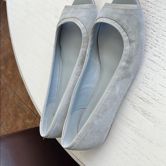 Cole Haan Peep Toe Suede Gray Flats Size 8.5 - Picture 2 of 6